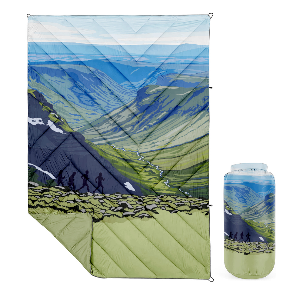 Outdoor Blanket17 green puffy blanket